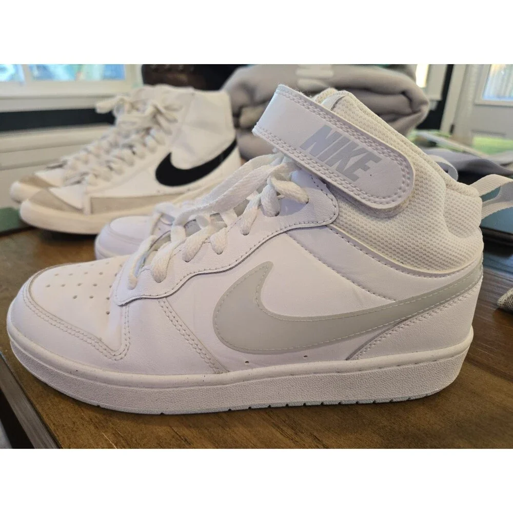 Unisex Kid's Nike Court Borough Mid 2 White/Gray Size 6Y